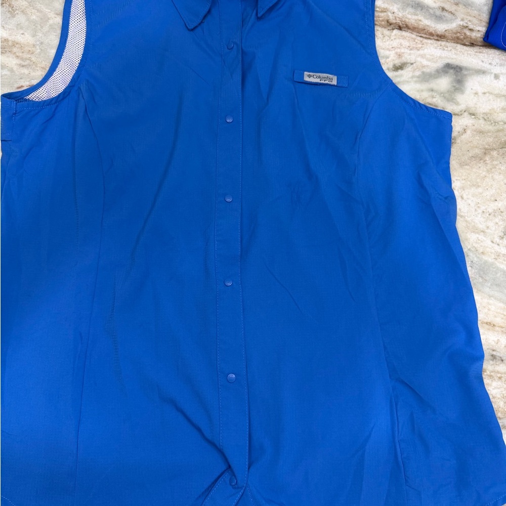Columbia Sleeveless Snap-Front Shirt in Royal Blue
